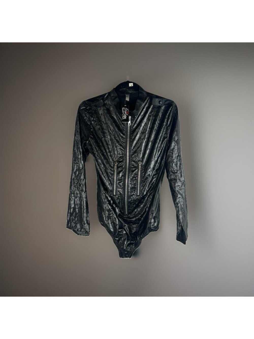 Women NWT "For play" black faux leather Zip up bodysuit Tag Size L Zip Accents